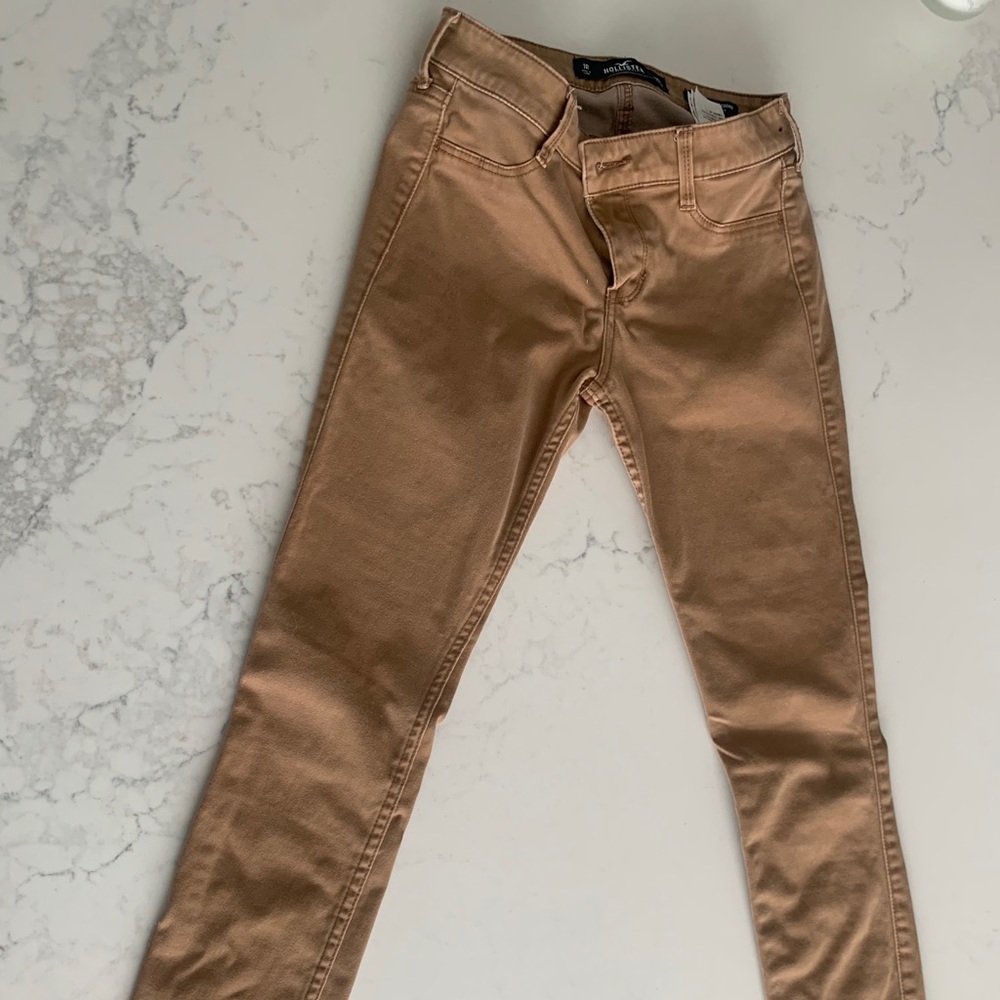 Hollister skinny khakis